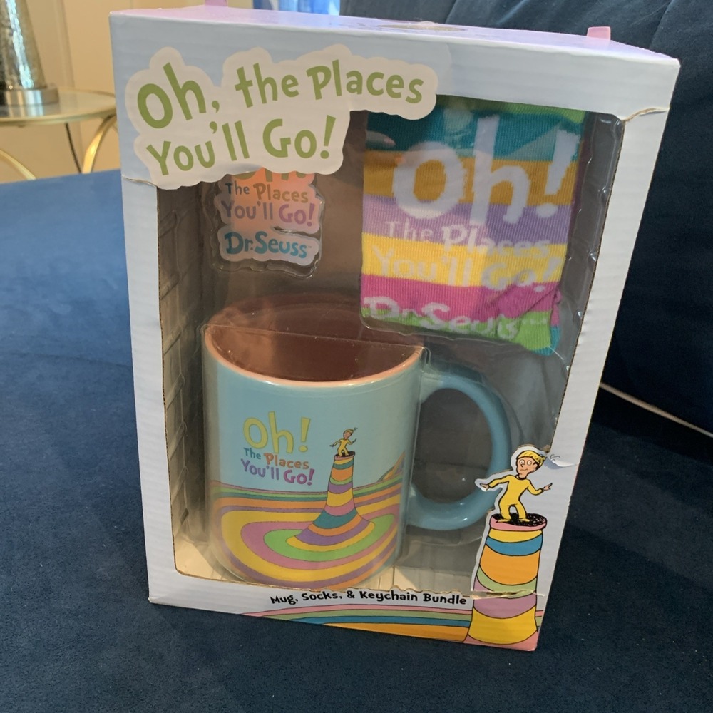 Dr. Seuss "Oh! The Places‎ You'll Go!" Gift Set Mug Socks Keychain Bundle New